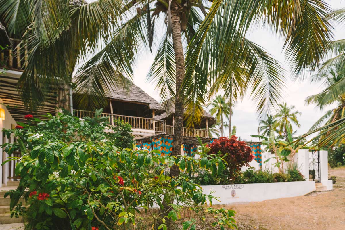 Shanuo beach bungalows